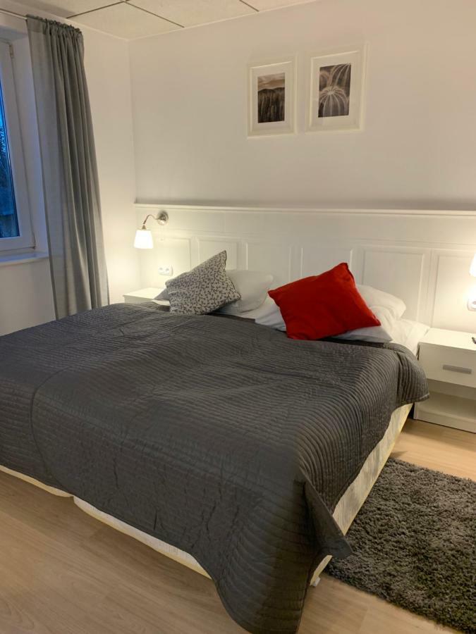 Doppel- oder Zweibettzimmer